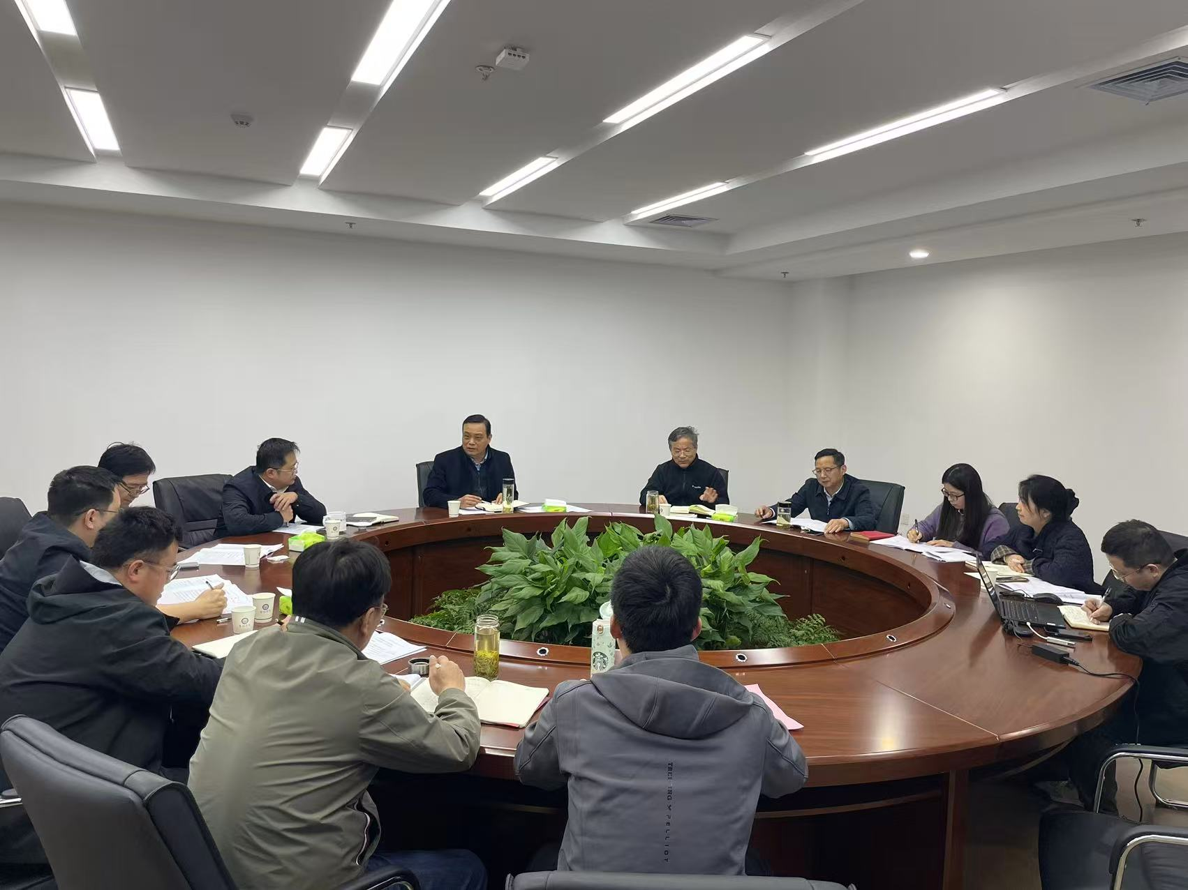 beat365官网召开硕士立项建设单位申报专项小组首轮会议