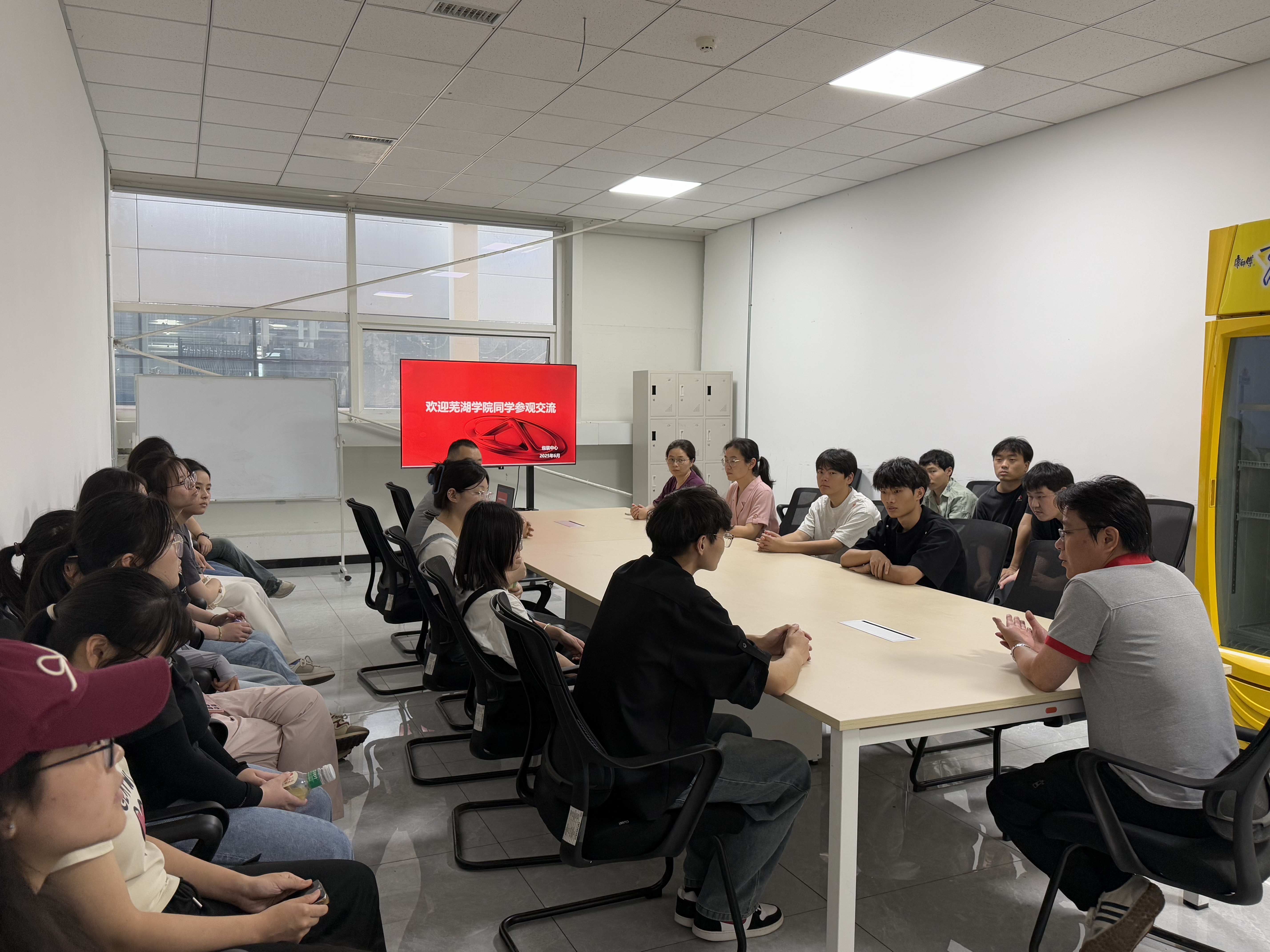 深化校企联动，赋能智慧物流新人才 &mdash;&mdash;管理学院师生赴奇瑞滨江智慧物流园开展实践活动