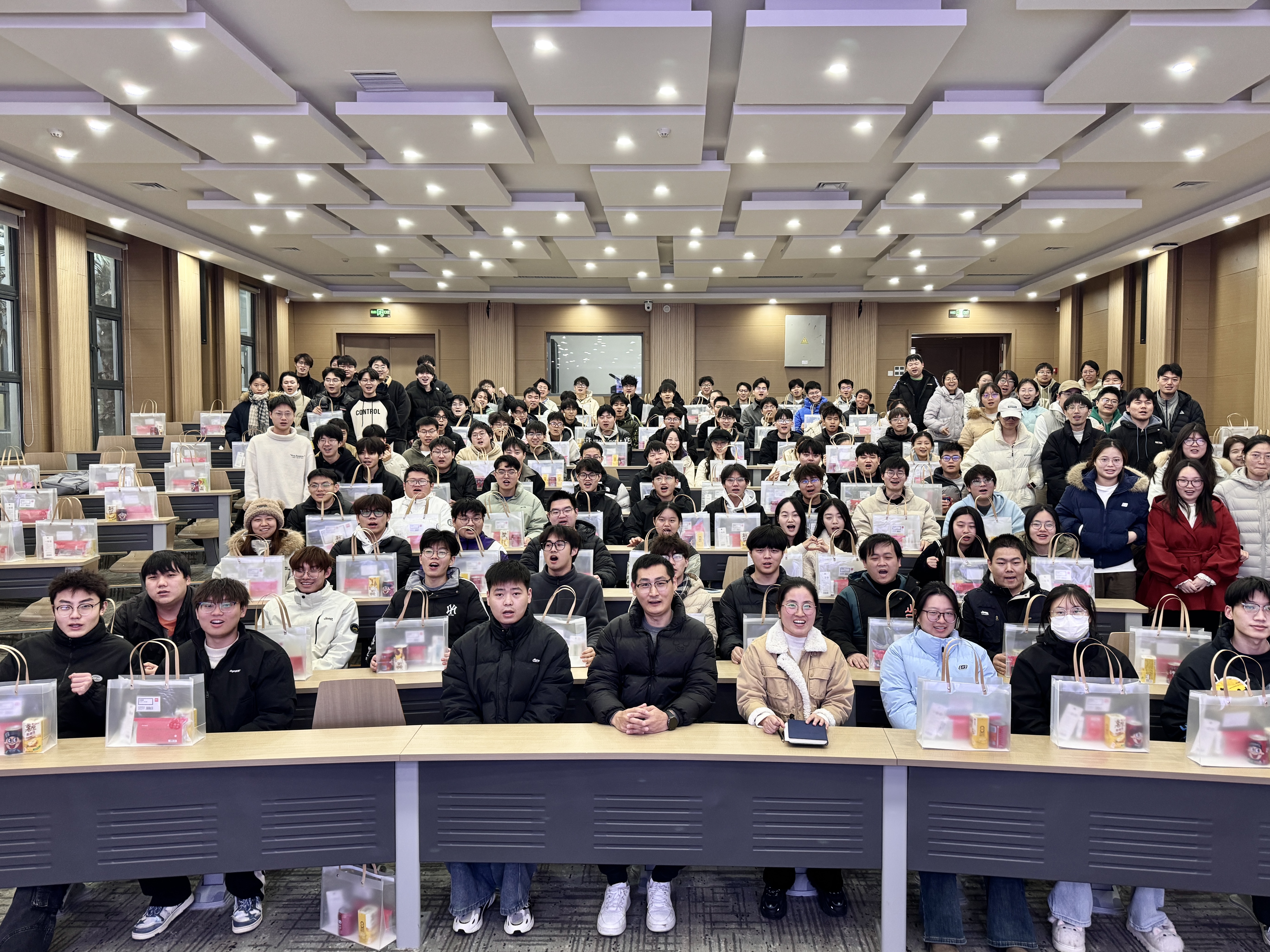 1766040099600292.jpg 微信图片_20251218101926_411_16.jpg